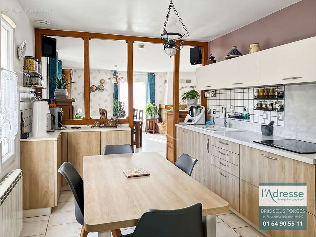 Maison à BRIIS-SOUS-FORGES