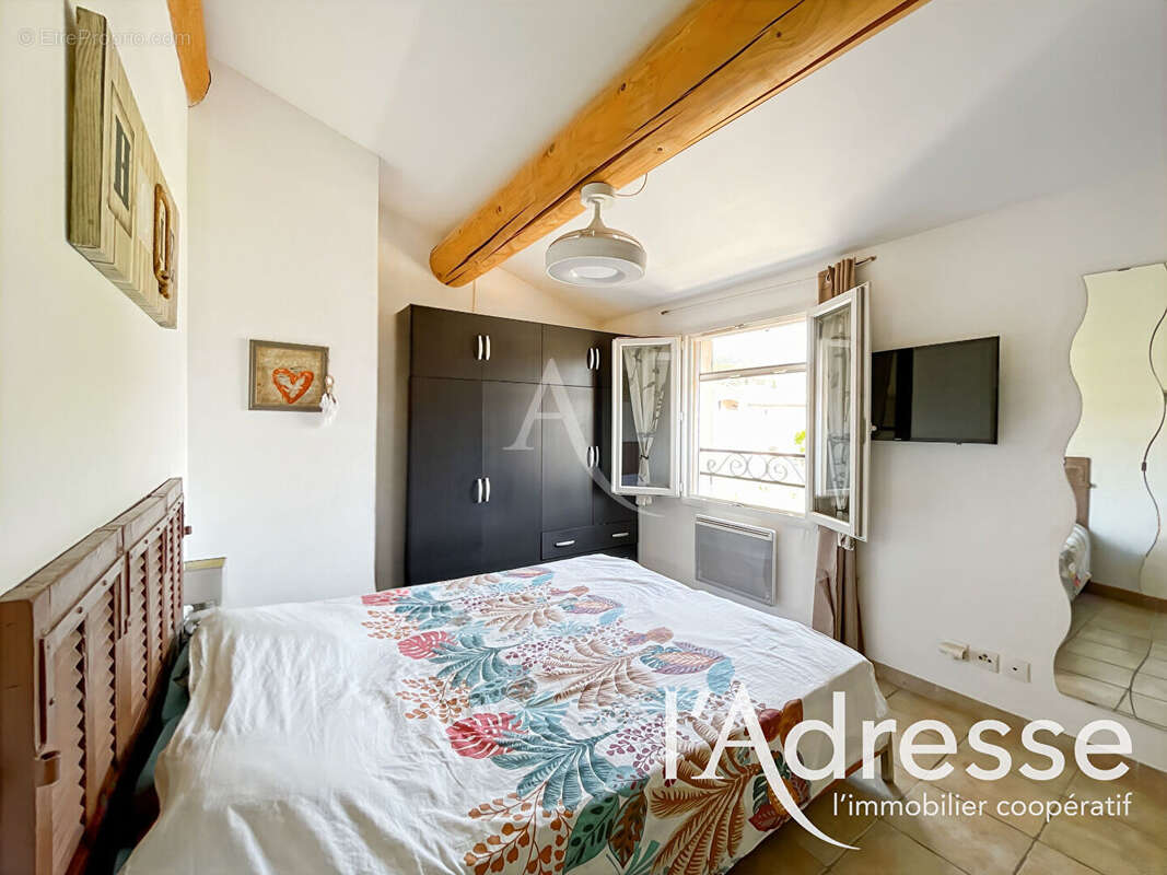 Maison à CUGES-LES-PINS