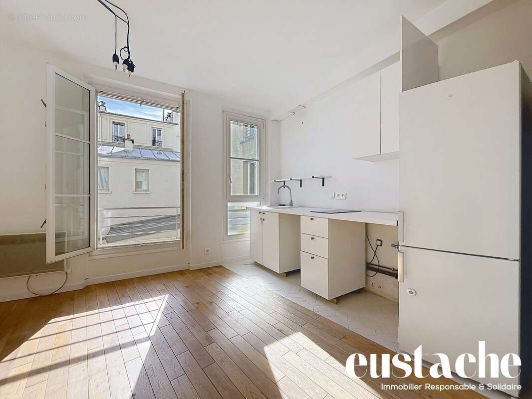 Appartement à PARIS-14E