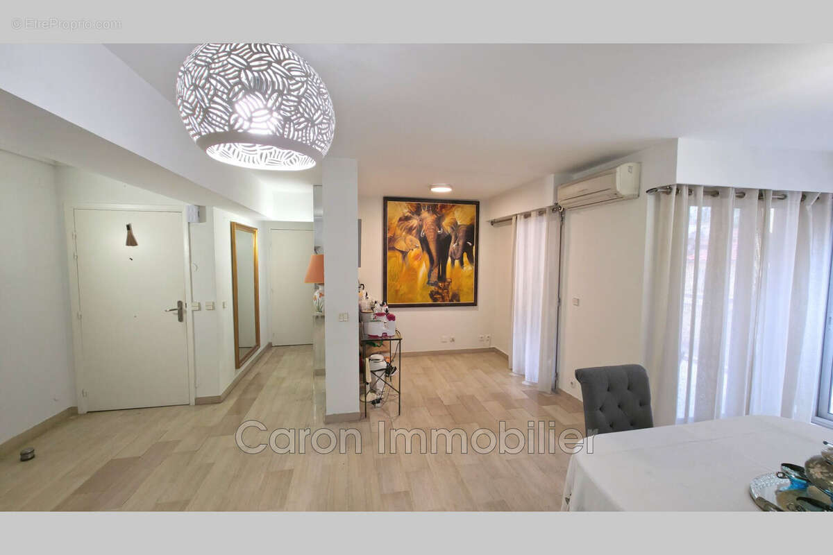 Appartement à CANNES