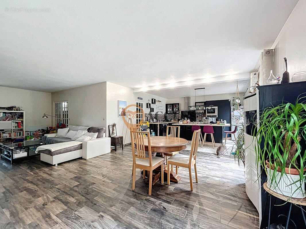 Maison à MONTLIGNON