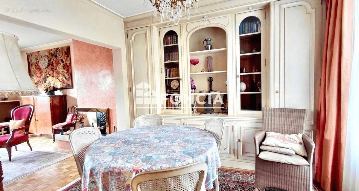 Maison à FRESNES