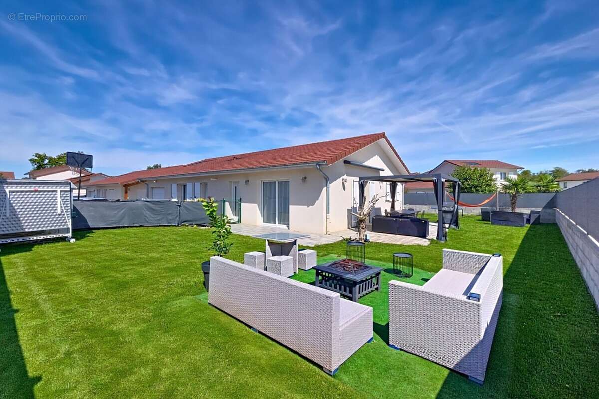 Maison à CHARVIEU-CHAVAGNEUX