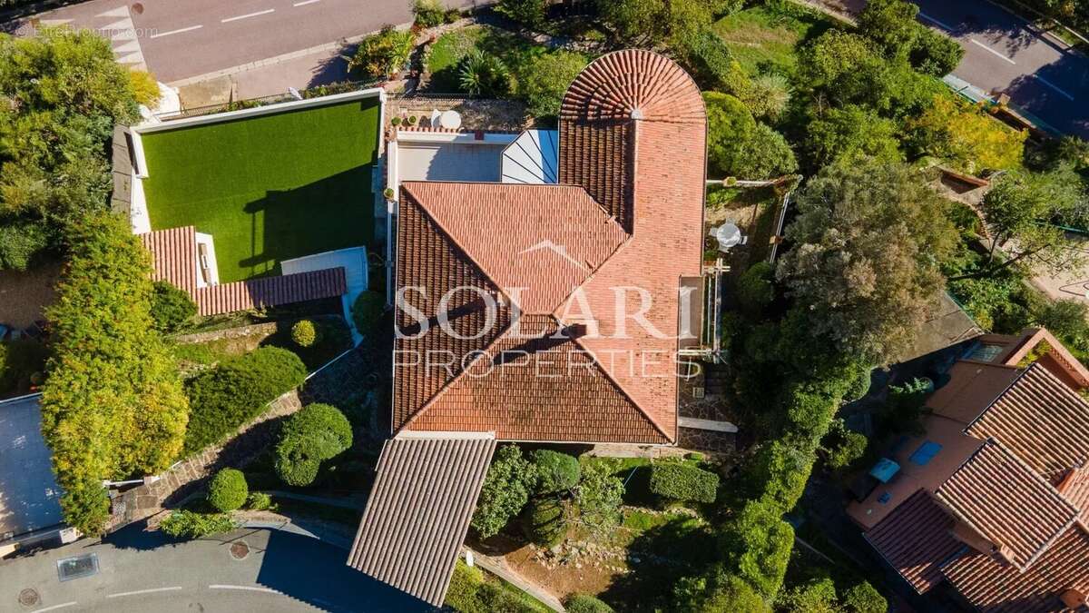 Maison à THEOULE-SUR-MER