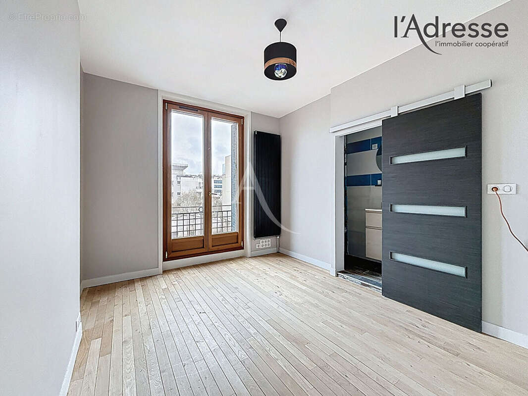 Appartement à SURESNES