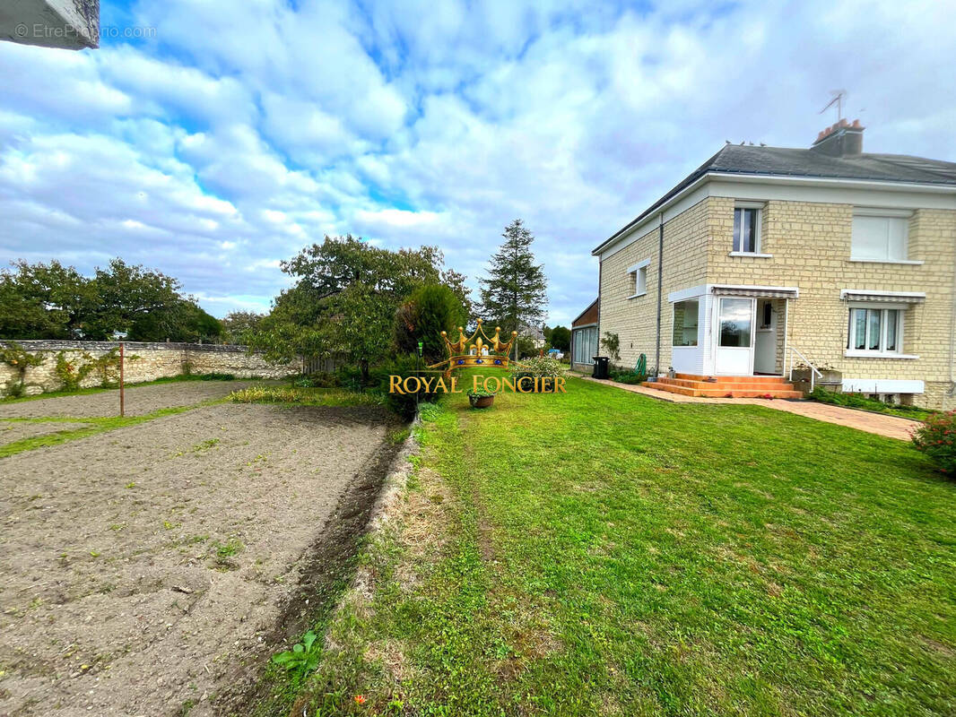 Maison de campagne mitoyenne  - Maison à PORT-DE-PILES