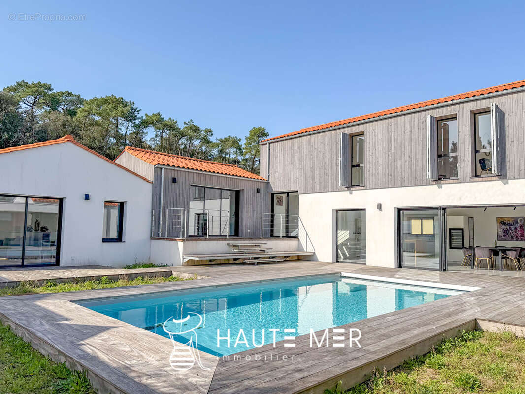 Maison à LONGEVILLE-SUR-MER