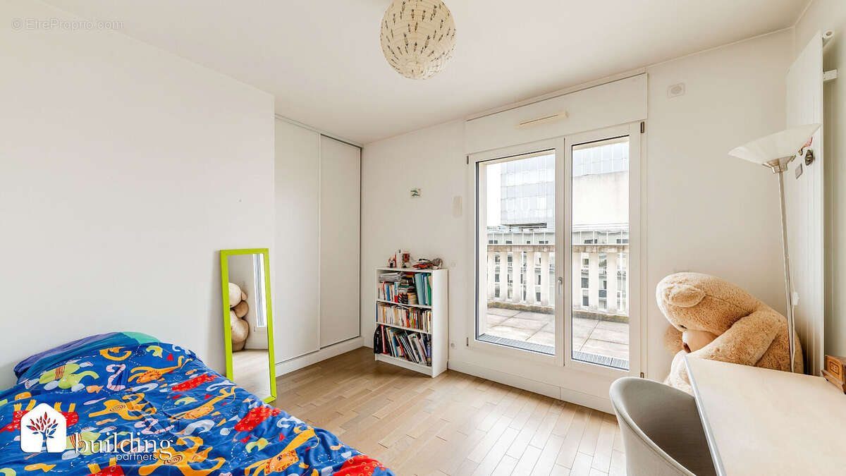 Appartement à LEVALLOIS-PERRET