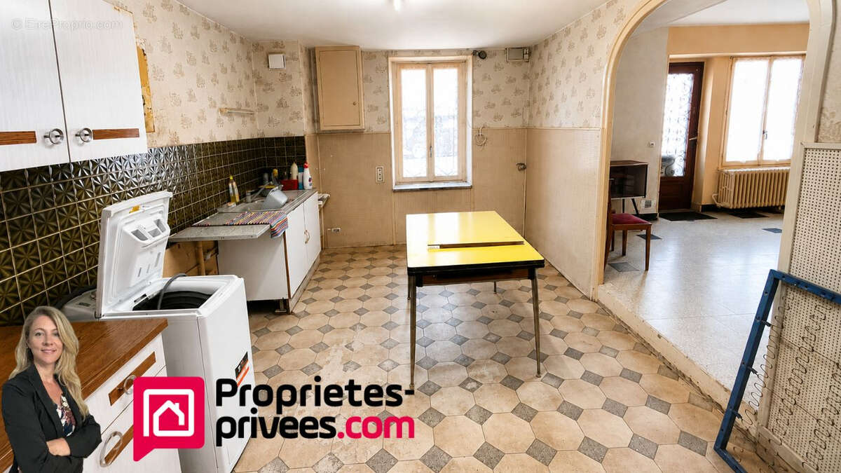 Maison de village avec grange et terrain - photo 3