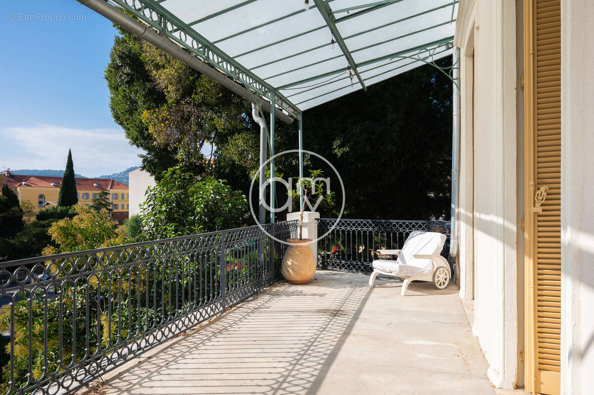 Appartement à HYERES