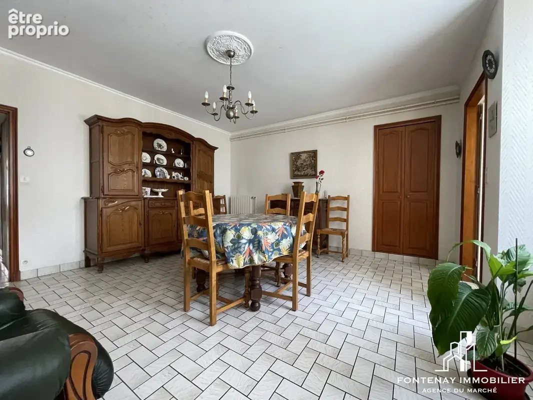 Maison 179 m² à Fontenay-Le-Comte  - photo 3
