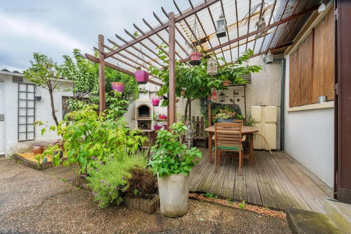 Maison de 5 pièces de 80 m² à Sainte-Geneviève-des-Bois - photo 14