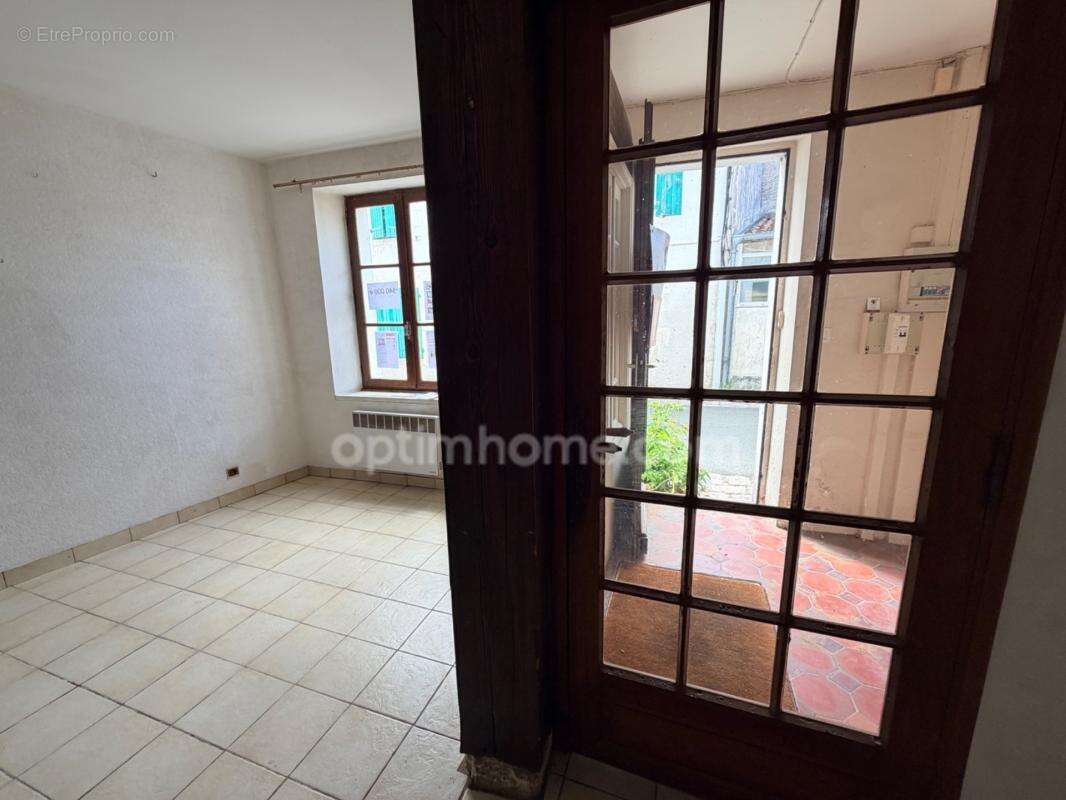 Exclusivité – maison de village authentique en pierres – marché & plages au bois plage - photo 15