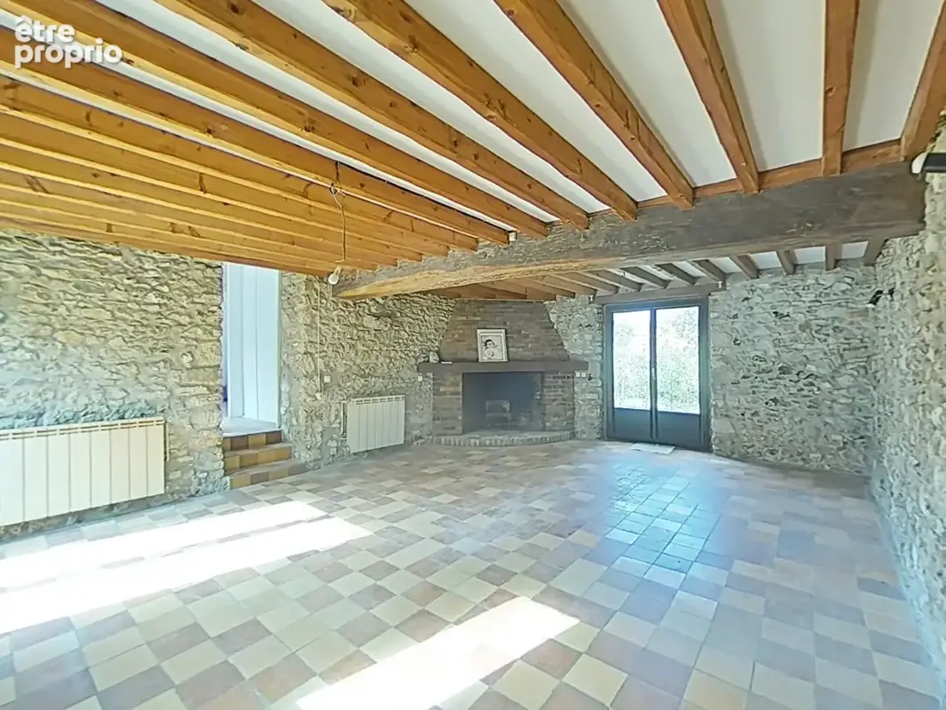 Photo Appartement à Saint-Germain-De-La-Grange au prix de 176 000€