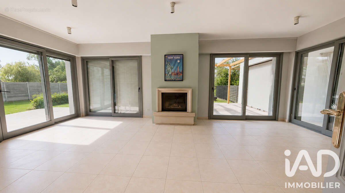 Maison 195 m² à Beutin  - photo 8