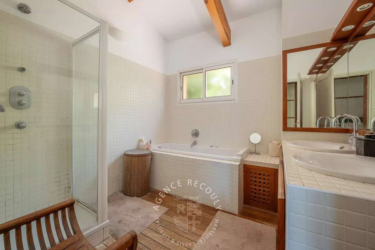 Maison à MARSEILLE-8E