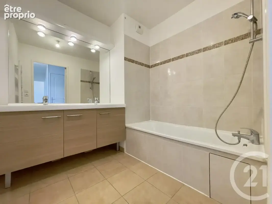 Appartement 60 m² à Villeurbanne  - photo 13