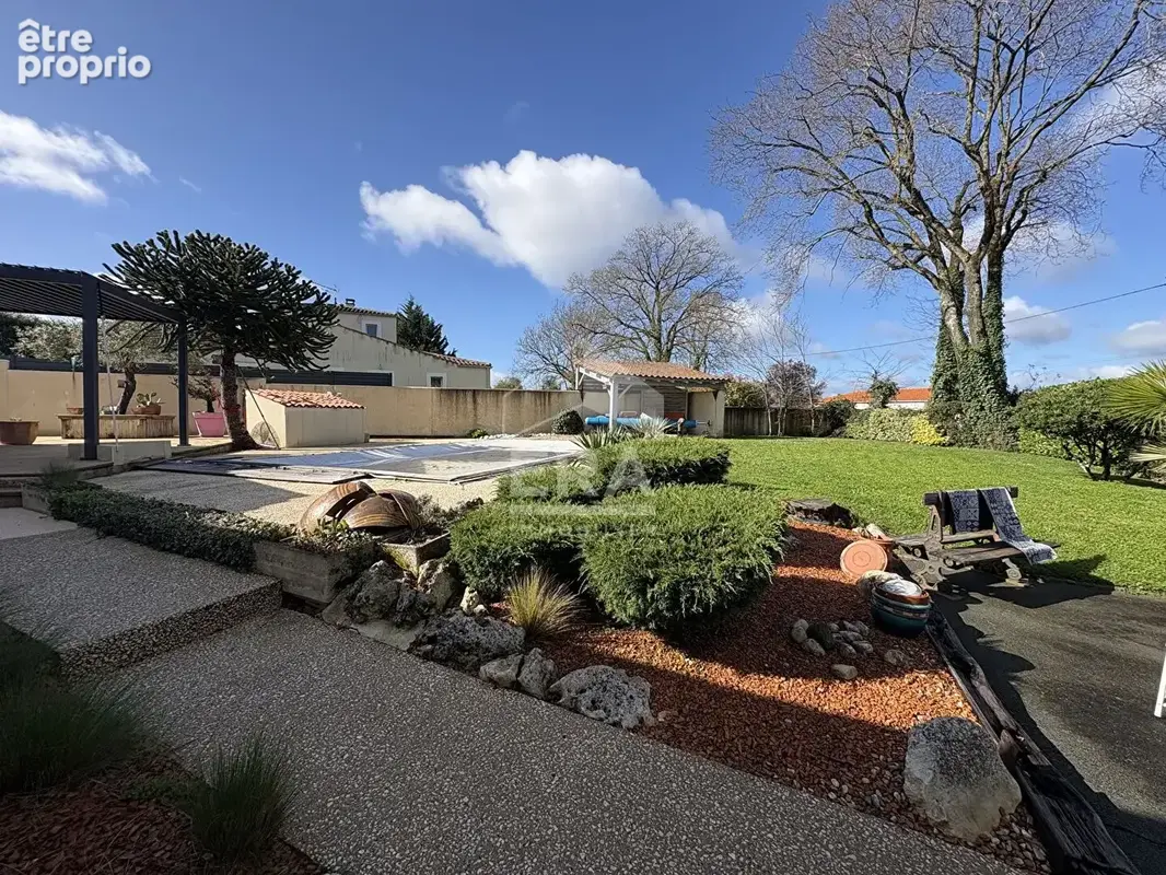 Maison 140m² à saint-georges-des-coteaux - photo 3