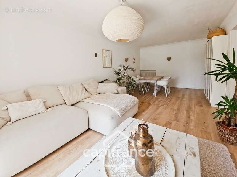 Appartement à CASTELCULIER