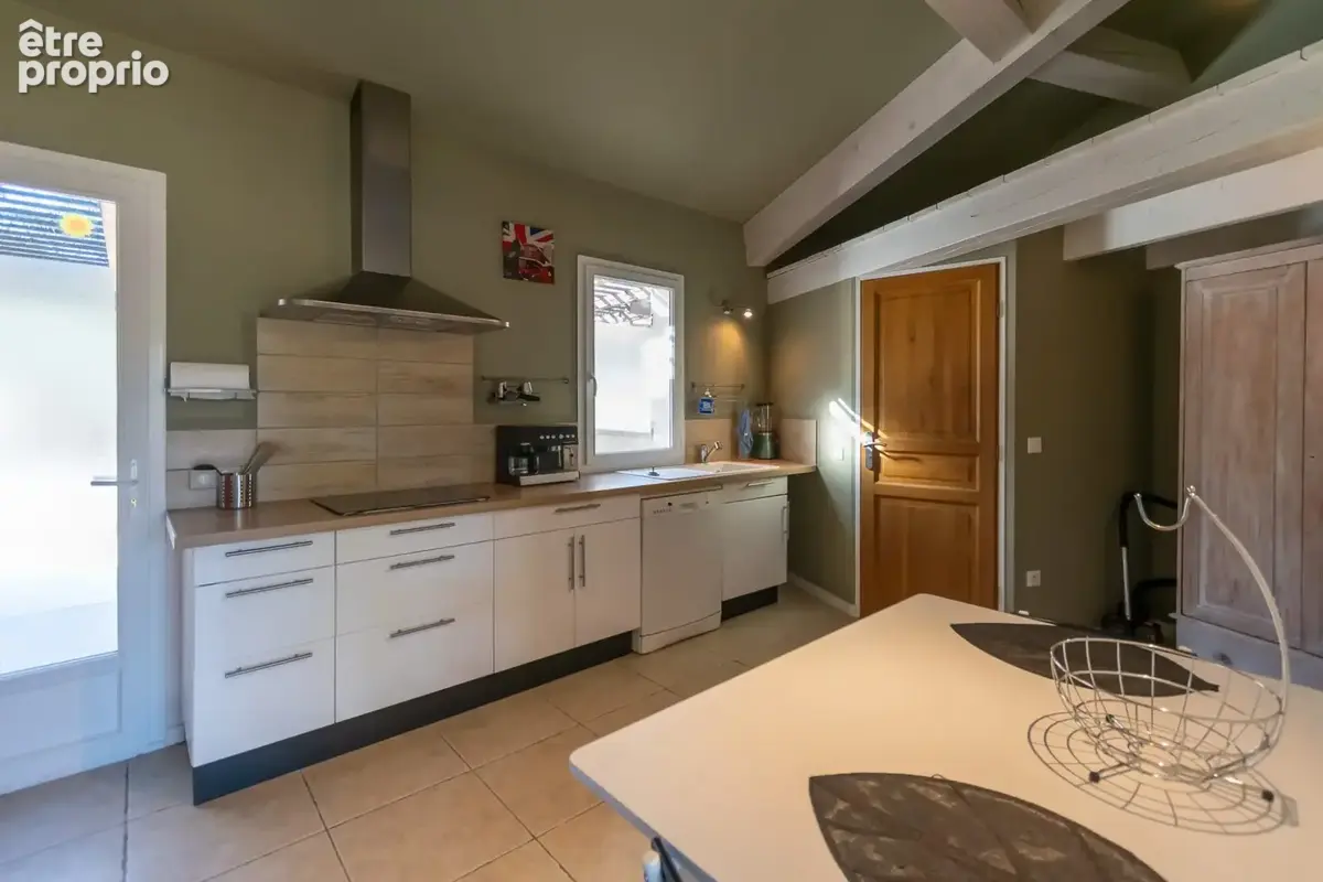 Maison familiale avec studio indépendant, piscine et grand terrain - photo 31