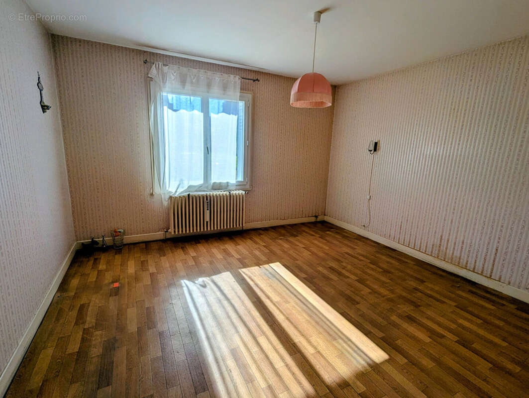 Maison à PREMERY