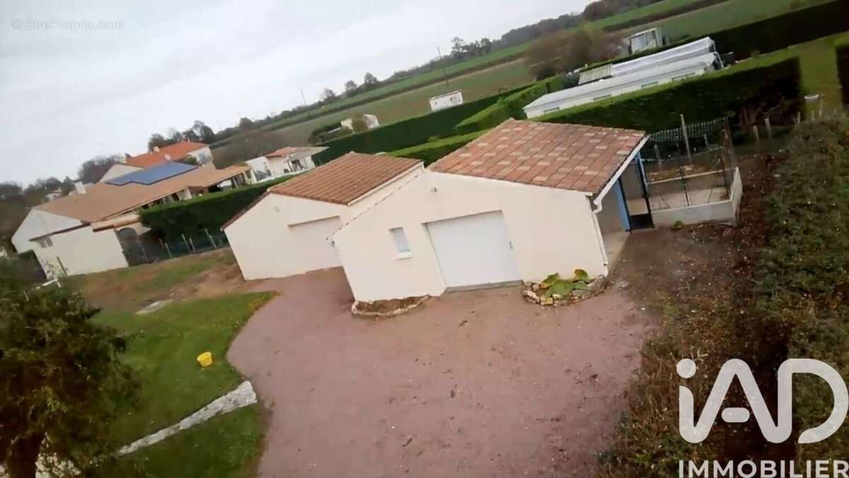 Photo 3 - Maison à SAINT-CYR-DES-GATS