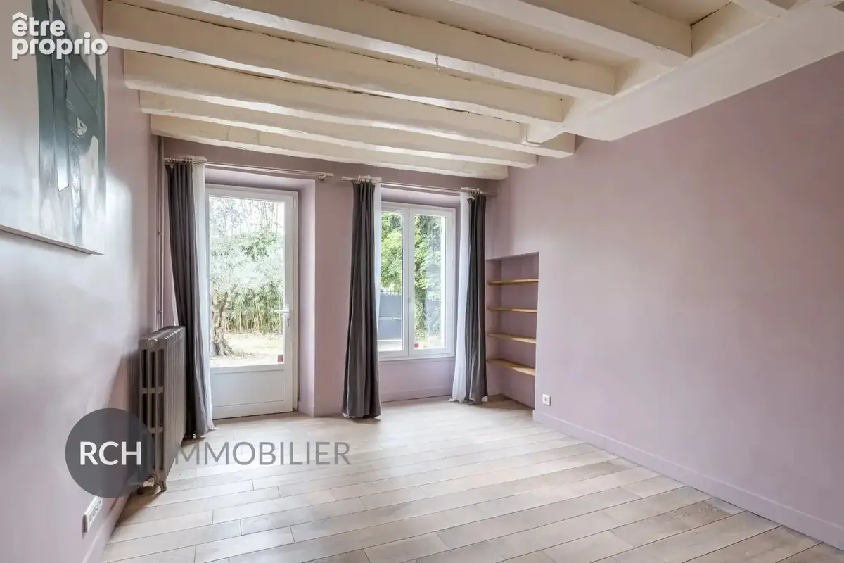 Boullay-Les-Troux - Charmante maison en pierre entièrement rénovée sur un joli jardin plat avec piscine - photo 11