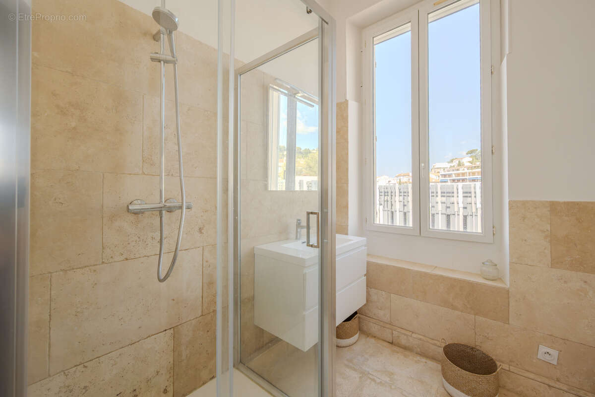 Appartement à HYERES