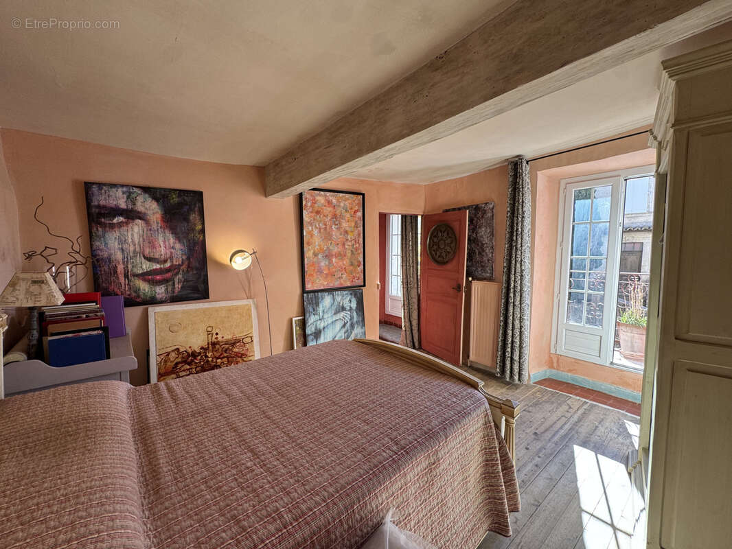 Maison à REVEST-DU-BION