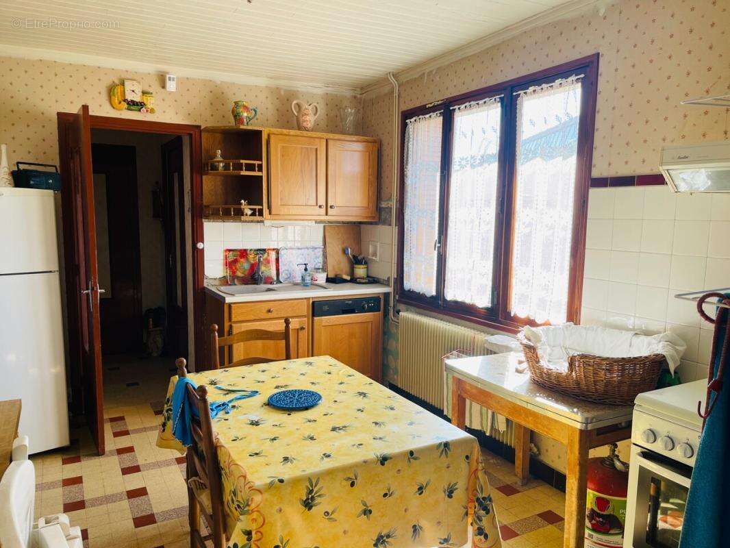 Maison à SAINT-DONAT-SUR-L'HERBASSE