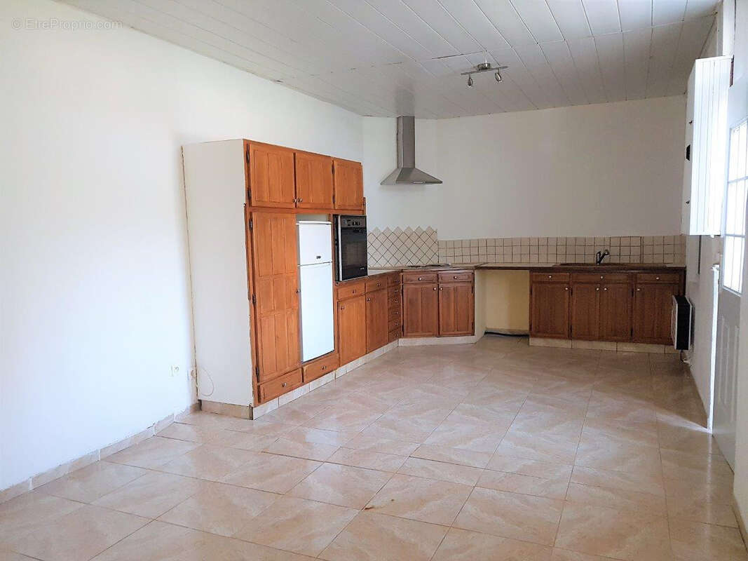 Maison à SAINT-JUST-SAUVAGE