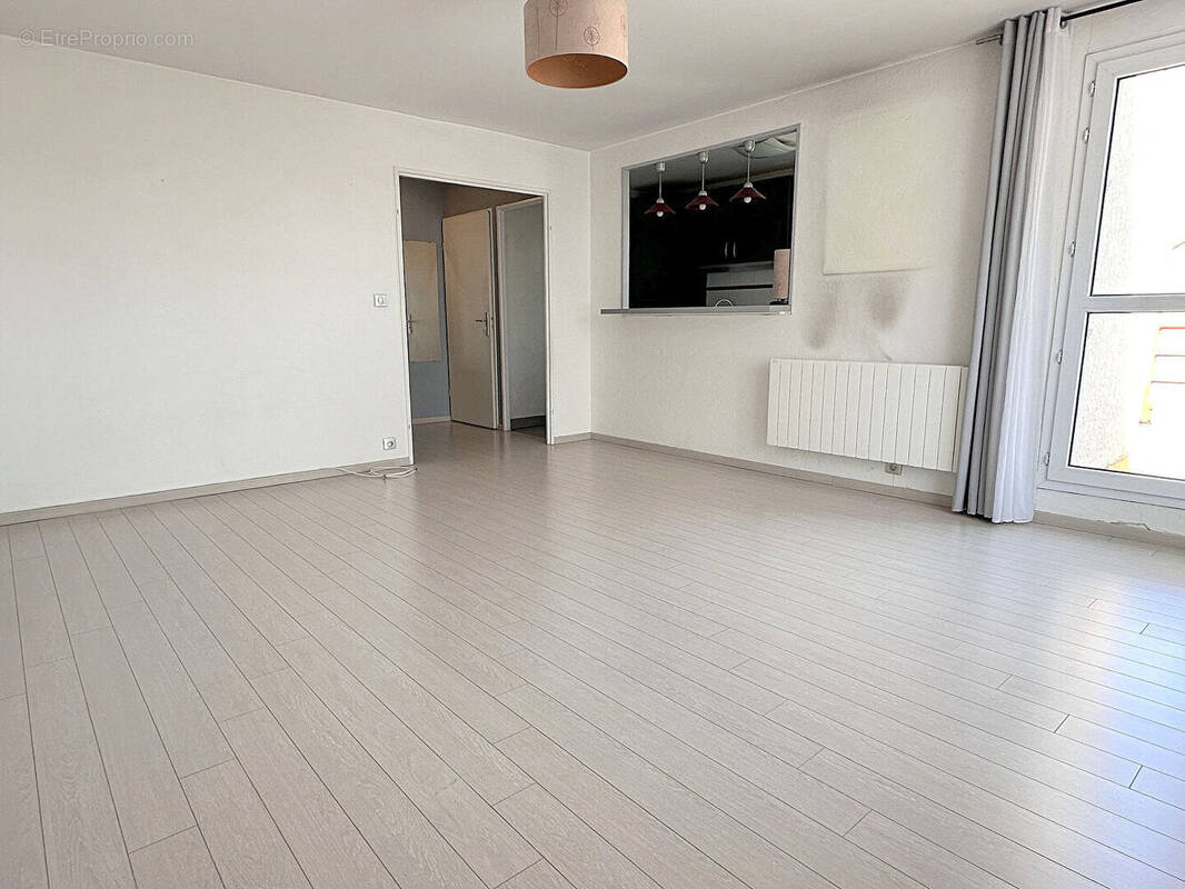 Appartement à MONTIGNY-LE-BRETONNEUX