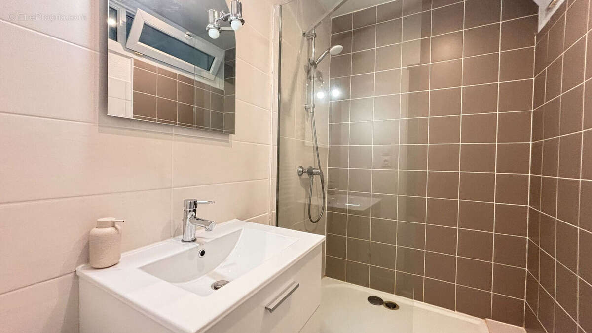 Appartement à COMBRIT