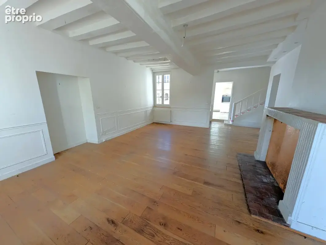 Maison ancienne avec 5 chambres au centre de la Ferté Loupière de 192m2 habitables sur jardin de 280m2 et jard - photo 11