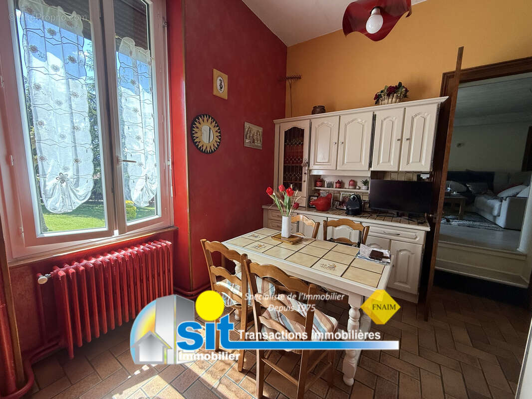 Maison à REVENTIN-VAUGRIS