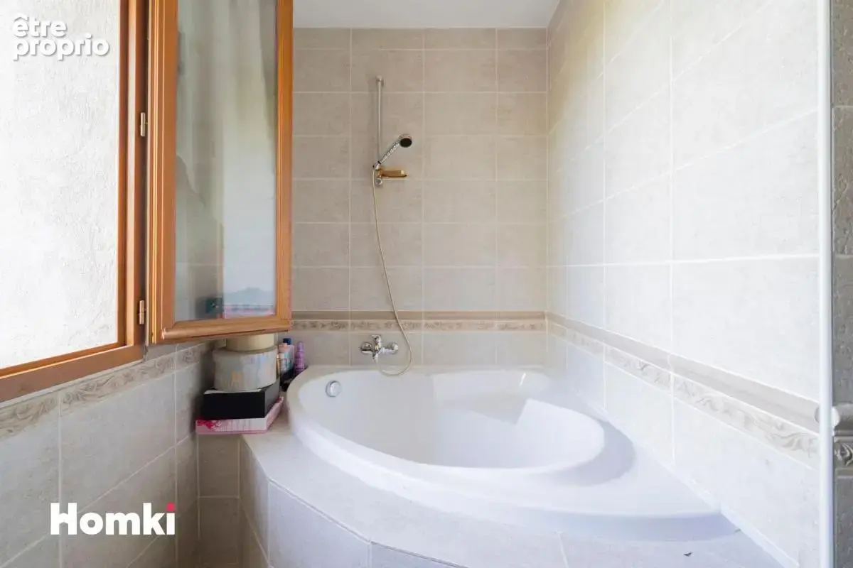 Maison/Villa T5 de 130 m² à Marseille 13012 - photo 22