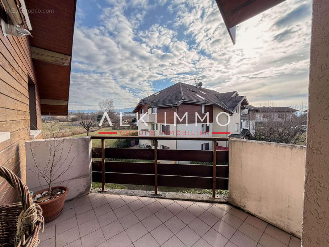 Appartement à POISY
