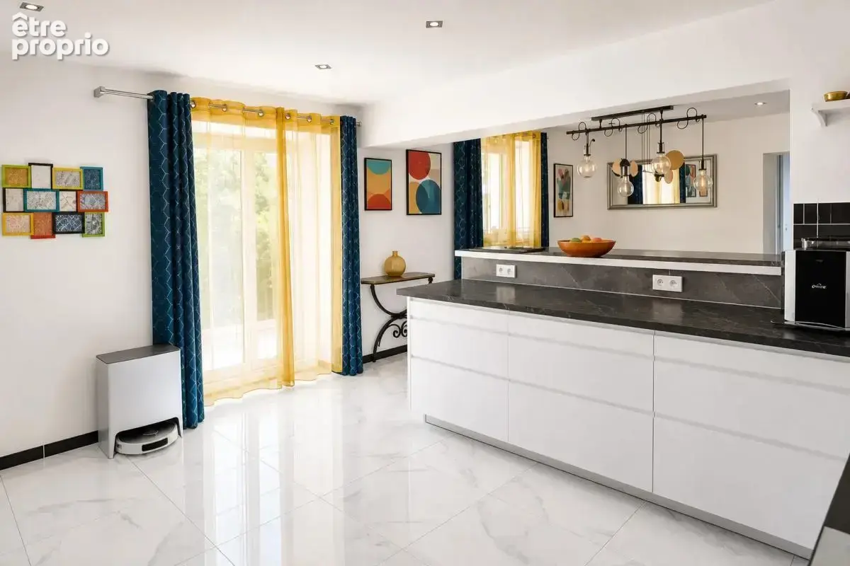 Maison de 6 pièces de 165 m² à La Truchère - photo 8