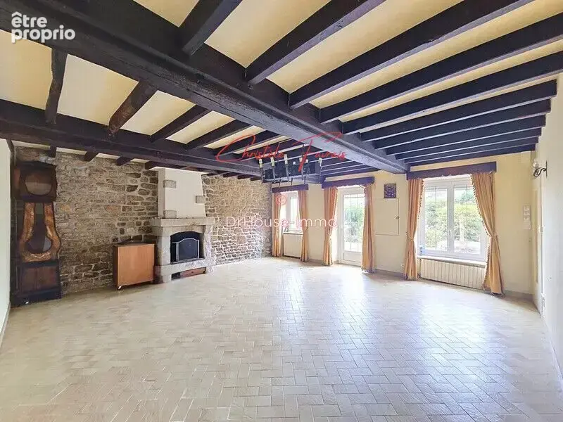 Maison 186 m² à Louvigne-Du-Desert  - photo 3
