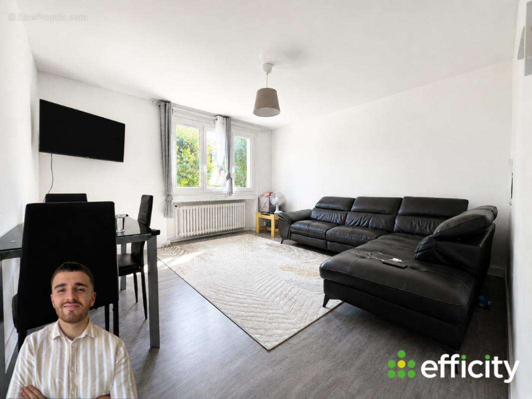 Appartement à LE CHAMBON-FEUGEROLLES