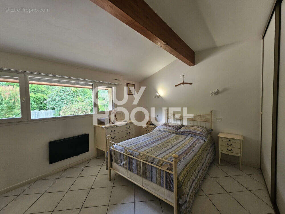 Maison à VILLENEUVE-DE-MARSAN