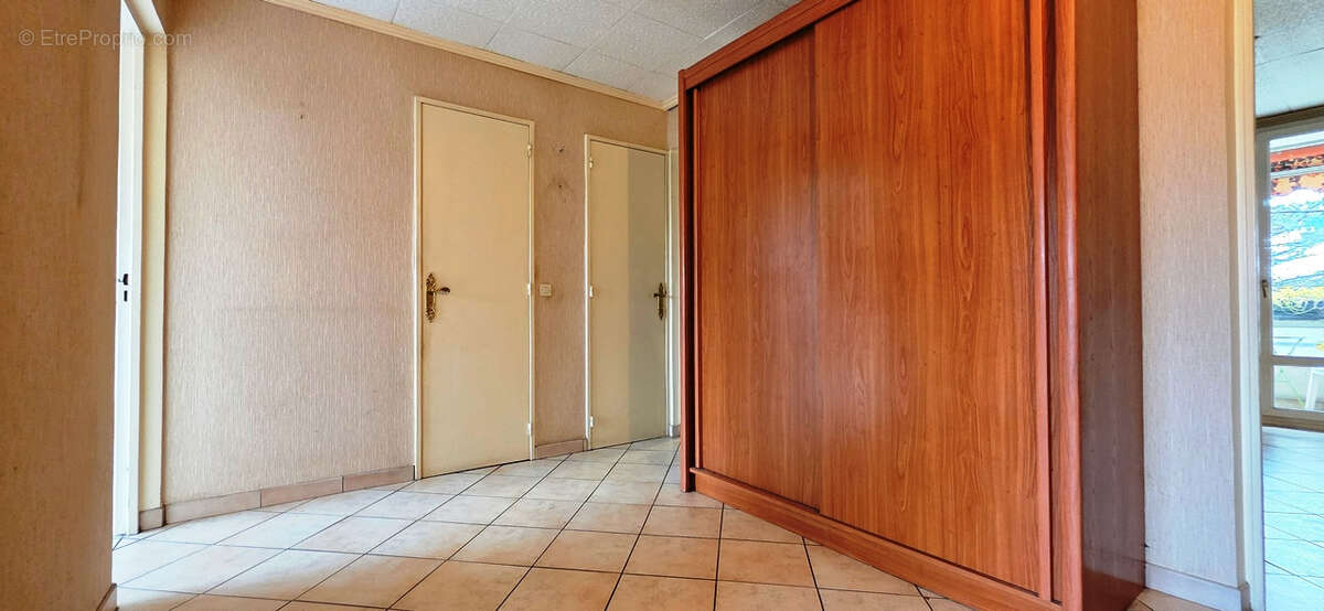 Appartement à BRON