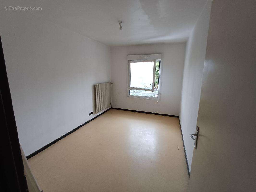 Appartement T2 de 50 m² avec garage inclus dans résidence calme - photo 4