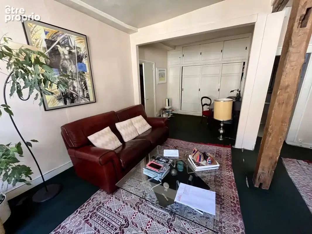 Appartement deux chambres rue du Consulat - photo 5