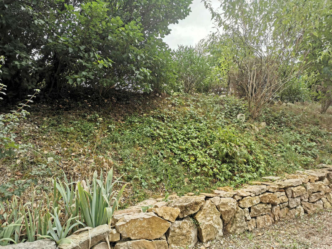 Maison à SERRIERES-DE-BRIORD