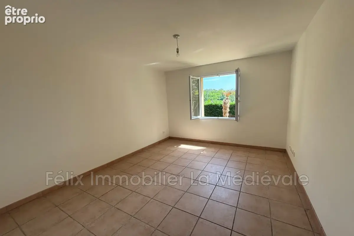 Maison 144 m² à Sainte-Nathalene  - photo 7