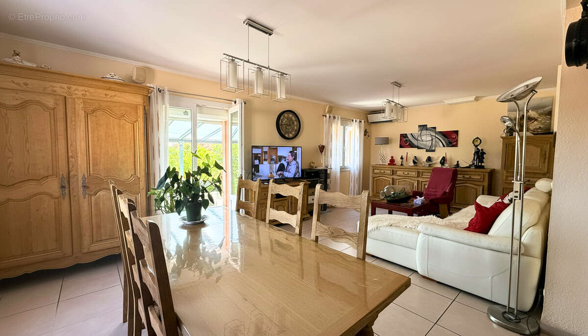 Maison à SAINT-CYPRIEN