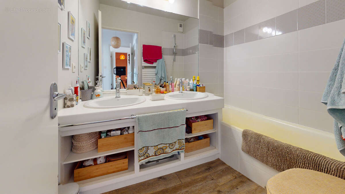 Appartement à MARSEILLE-13E
