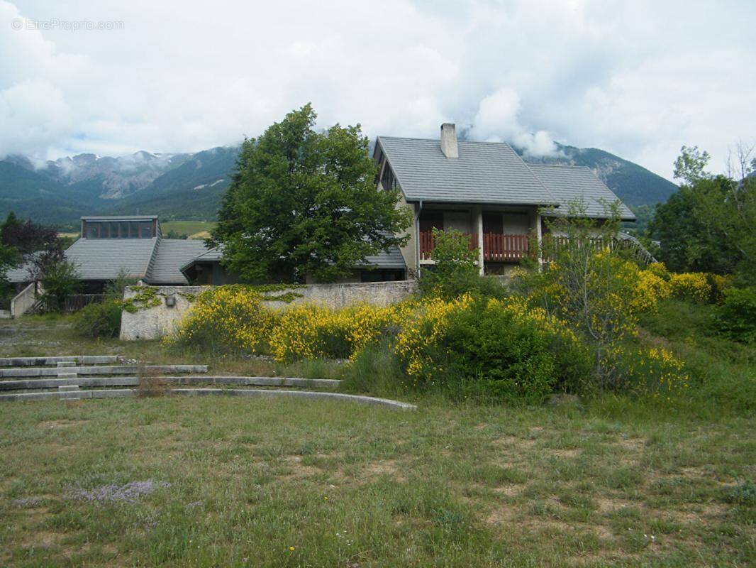 Photo Terrain à Chateauroux-Les-Alpes au prix de 1 900 000€