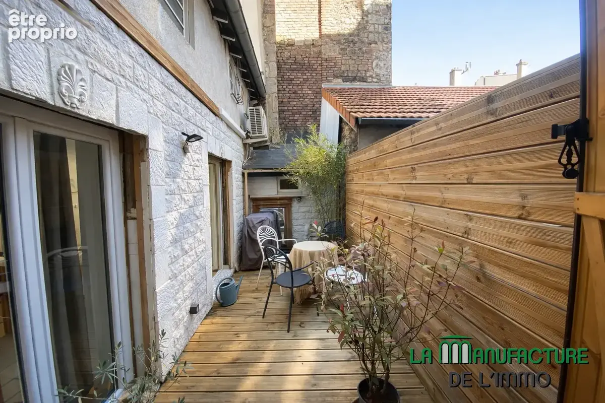 Duplex avec terrasse - murs commerciaux / saint-etienne - hyper centre - photo 5